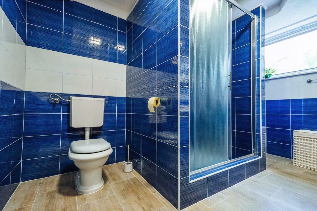 Апартаменты Apartman Kristina Сплит Экстерьер фото